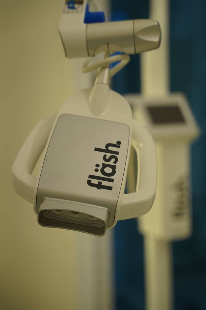 Éclaircissement des dents au fauteuil